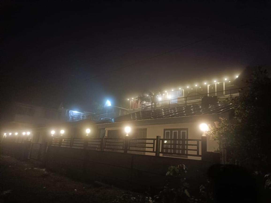 Vagamon Lake Palace Hostel Εξωτερικό φωτογραφία